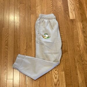 Oregon Ducks Nike Athletic Light Gray Player’s Trunk Fleece Sweatpant Joggers